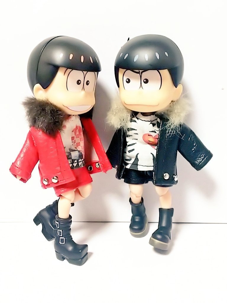 レザーショートパンツ