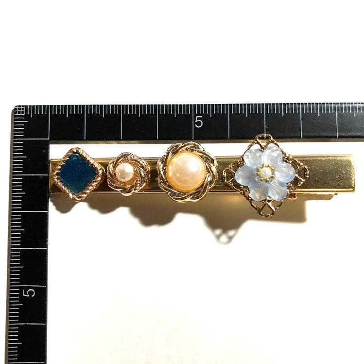 空色の花の髪飾り