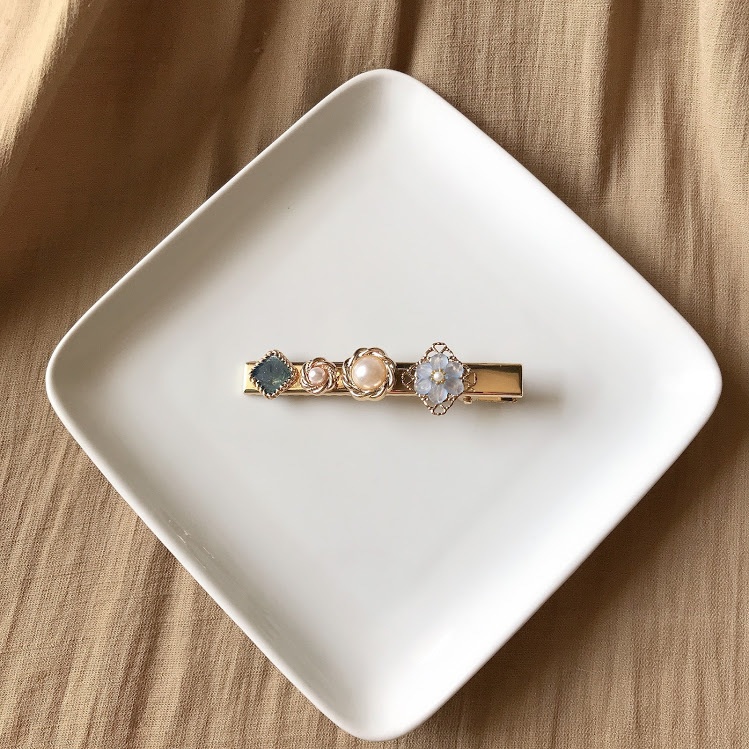 空色の花の髪飾り