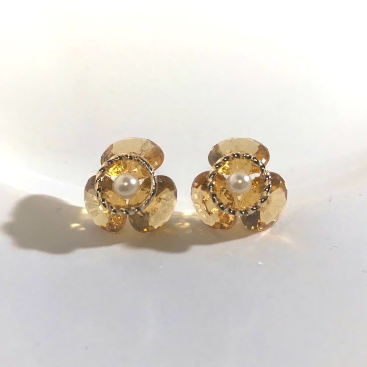 キラキラ小花のピアス