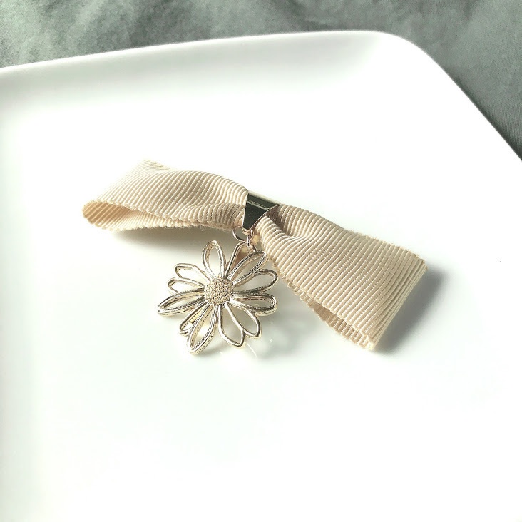 マーガレットのポニーフック