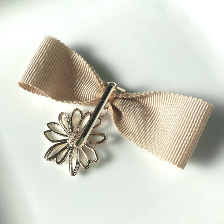 マーガレットのポニーフック