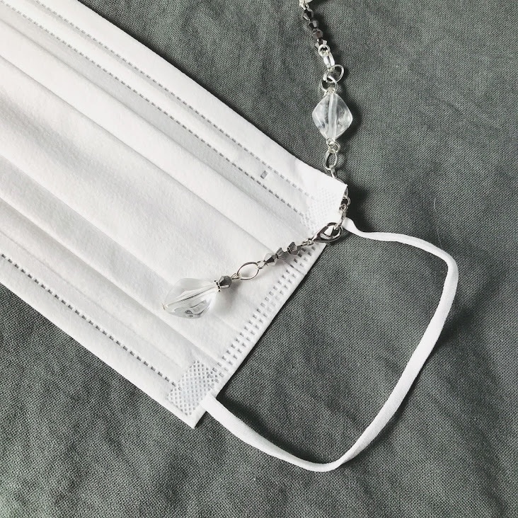 シルバーとクリアビーズのマスクチャームとストラップセット