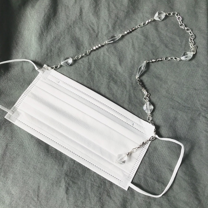 シルバーとクリアビーズのマスクチャームとストラップセット