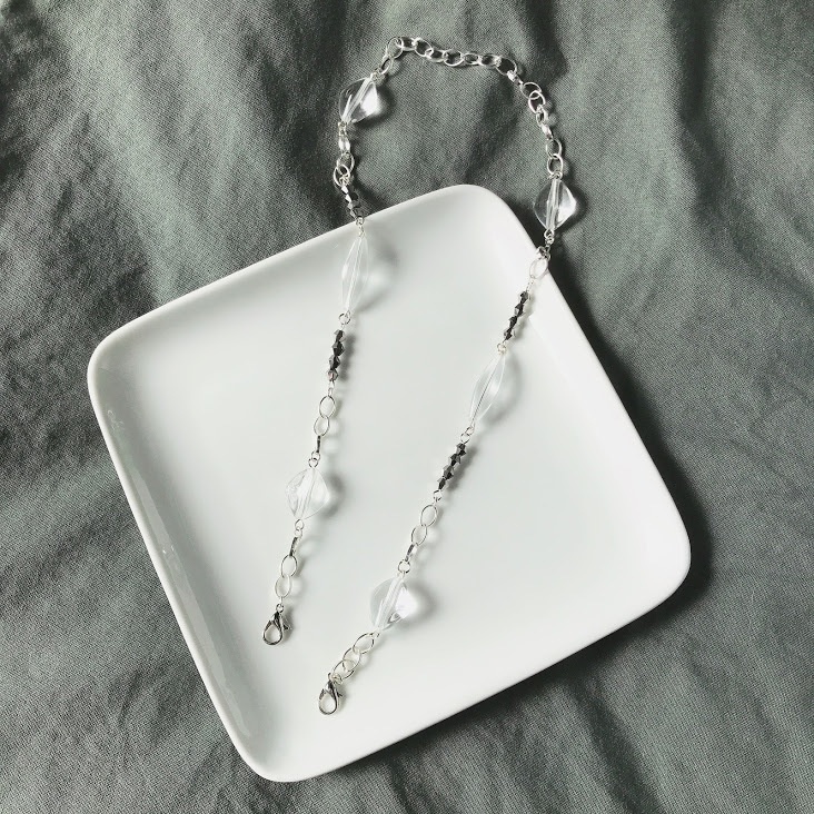 シルバーとクリアビーズのマスクチャームとストラップセット