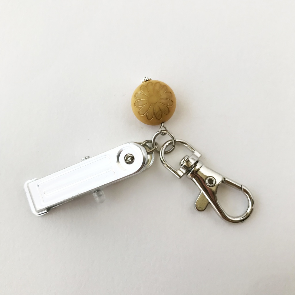 花柄ビーズのバックキークリップ(イエロー)