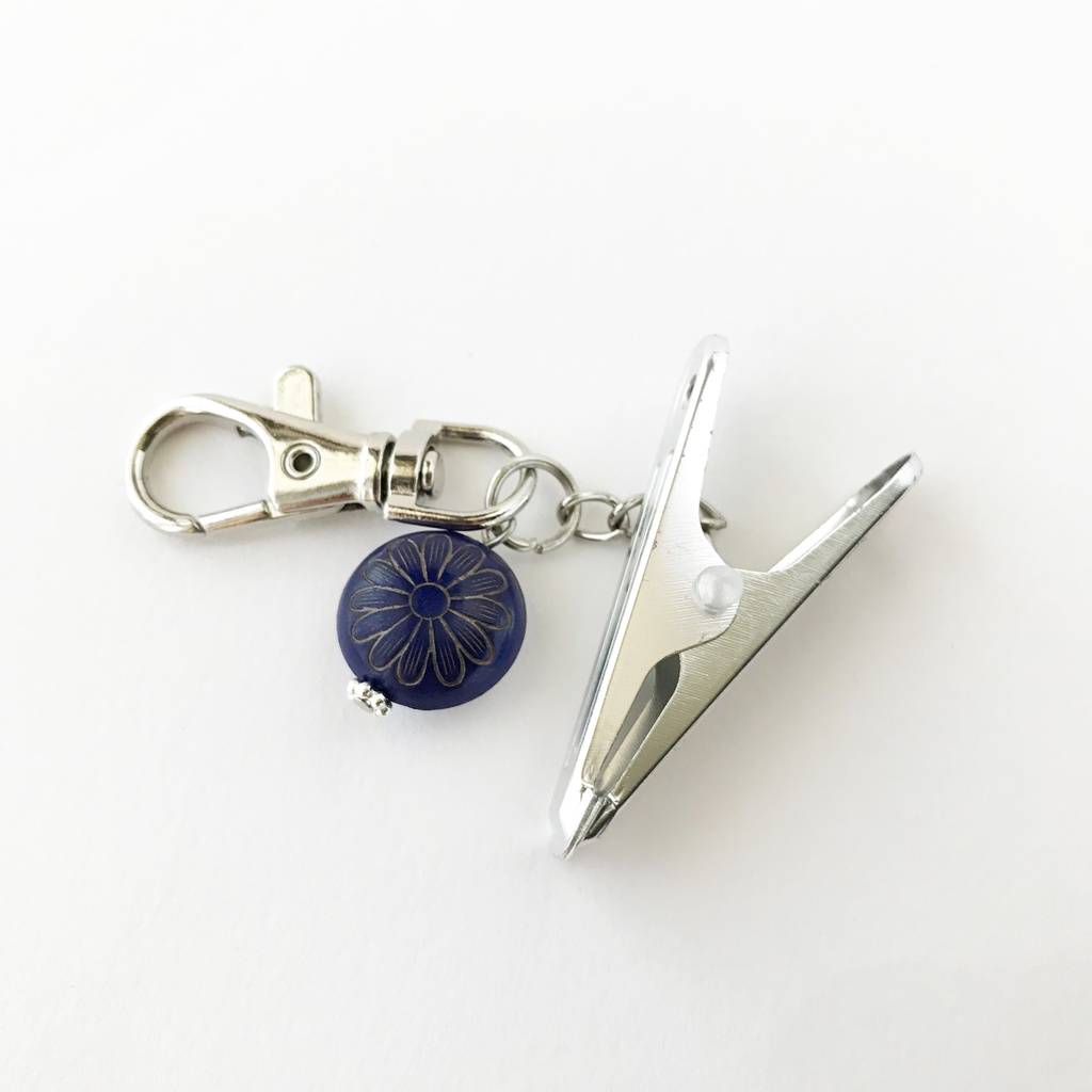 花柄ビーズのバックキークリップ(ネイビー)