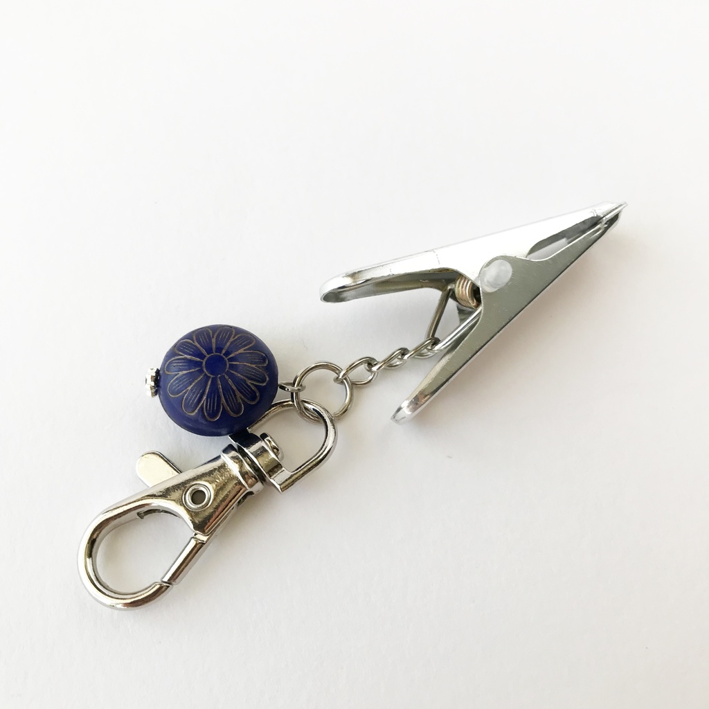 花柄ビーズのバックキークリップ(ネイビー)