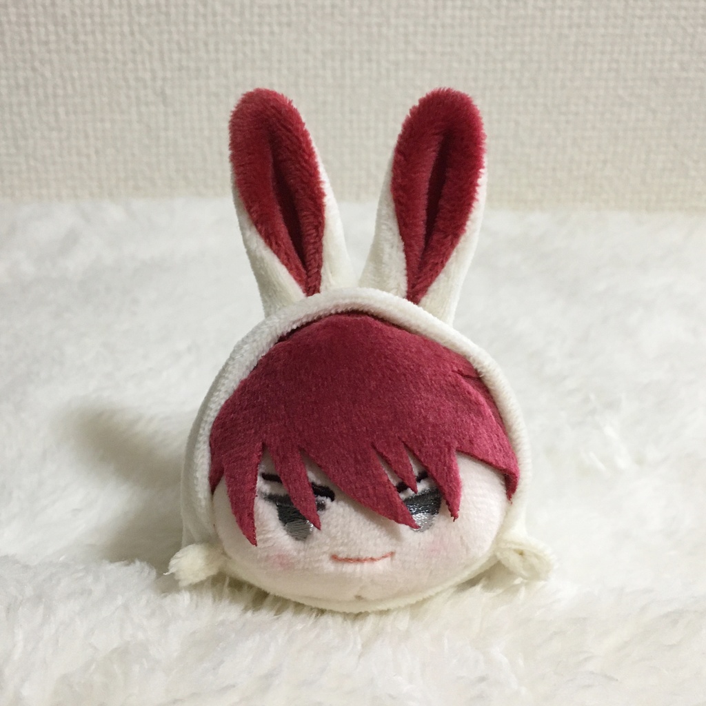 もちマス/もちころりん着ぐるみ うさぎ ミルク&ワインレッド