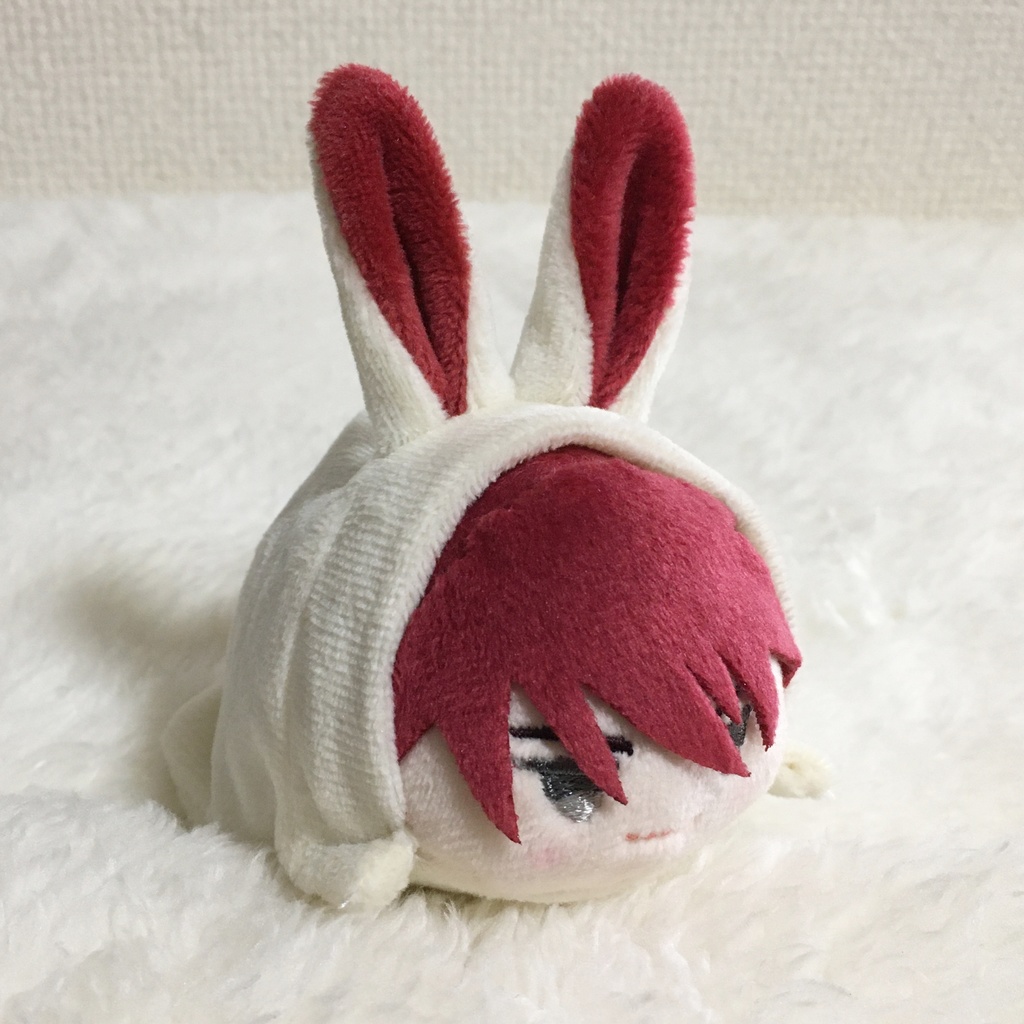 もちマス/もちころりん着ぐるみ うさぎ ミルク&ワインレッド