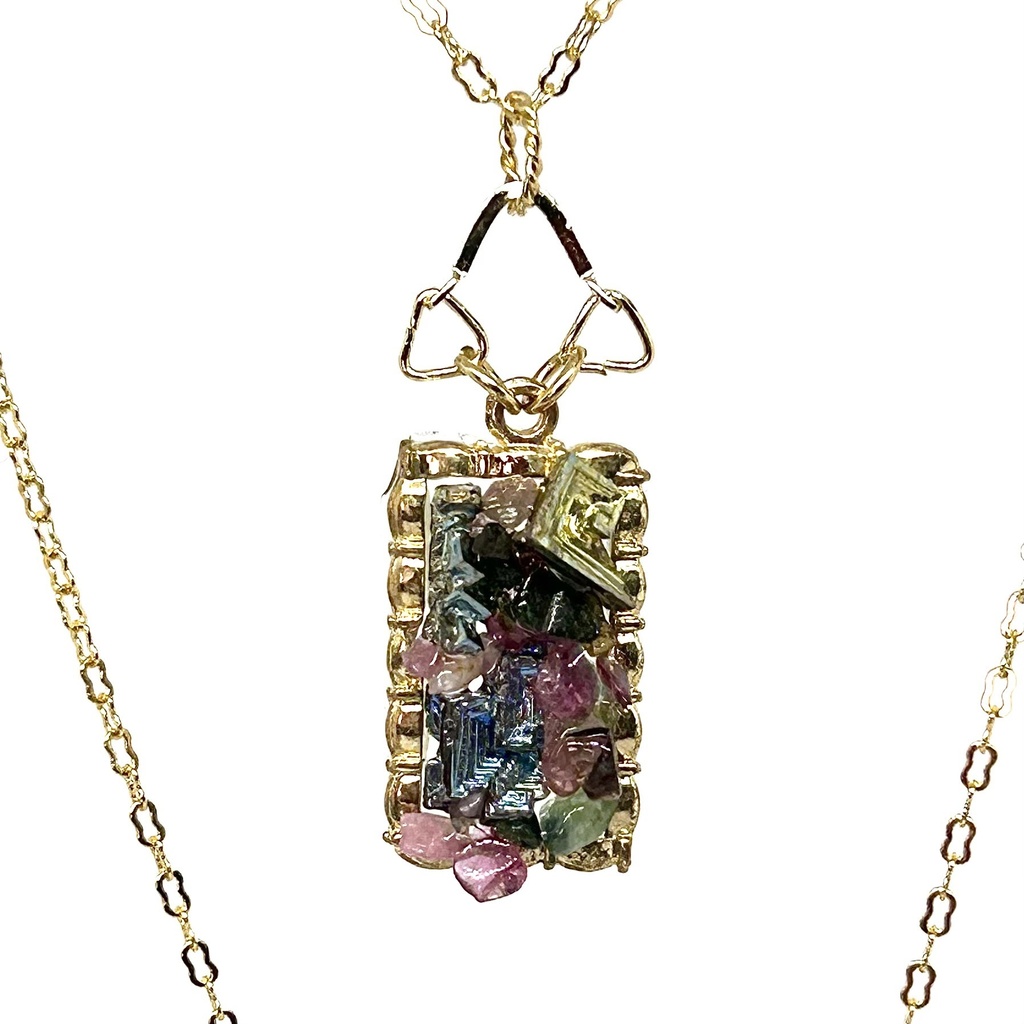 ビスマスとトルマリンのフレームネックレス(ドール対応可)