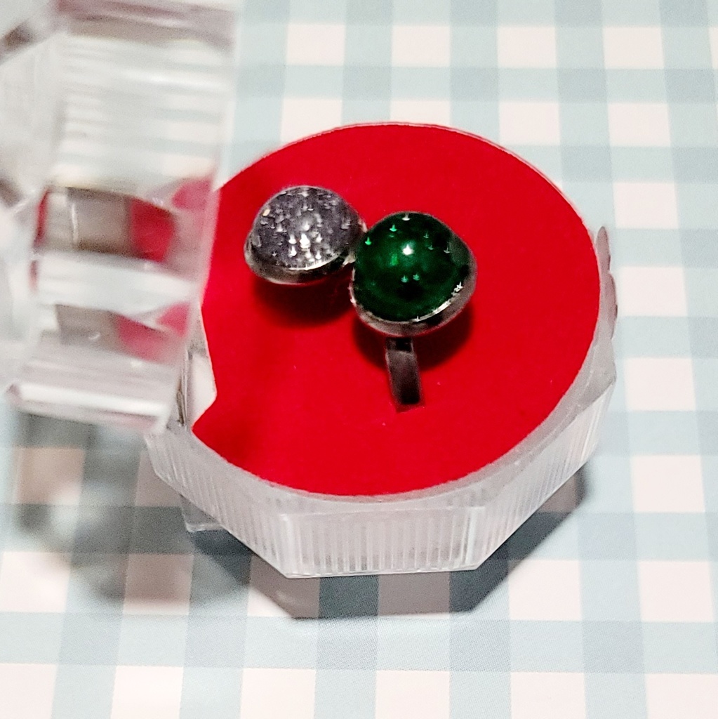 モンちゃん用腕輪 シルバー×緑 ケース付き