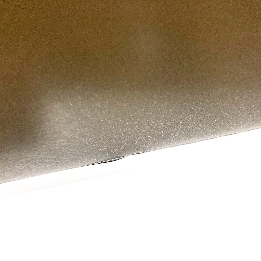 A4ぐらいの金属板、飾れる