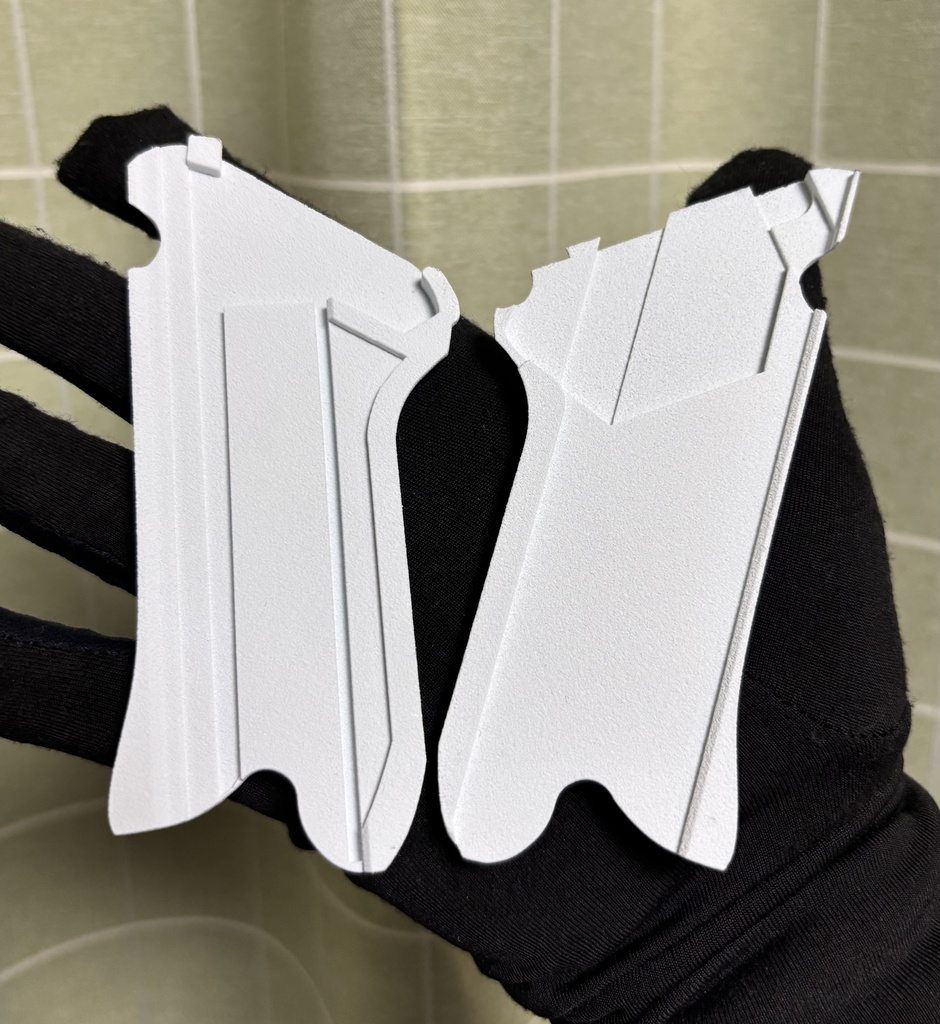 アコの固有武器:ホットショット風グリップパネル(タナカ ルガーp08 4/8インチ用)