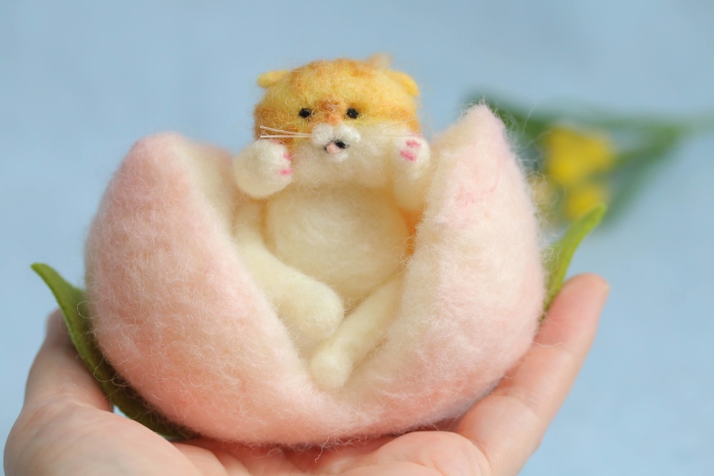 【桃太郎ねこ(茶白猫)尻尾あり】