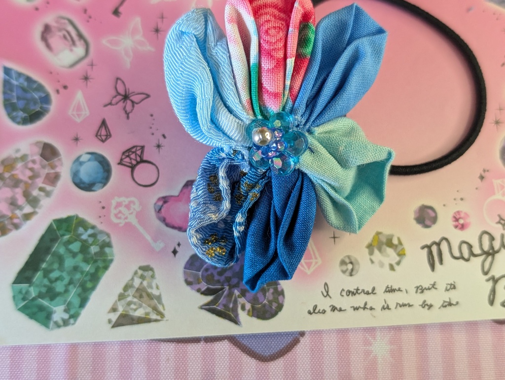 橅和(かたより)シリーズ★【水恋の紫陽花(すいれんのあじさい)】つまみ細工 ヘアゴム3点セット