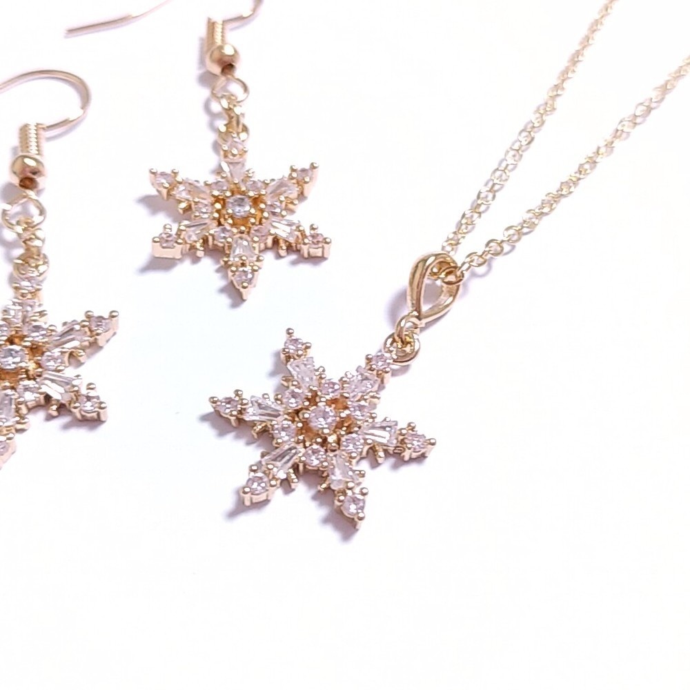 キラキラ*雪の結晶/ピアス イヤリング ネックレス