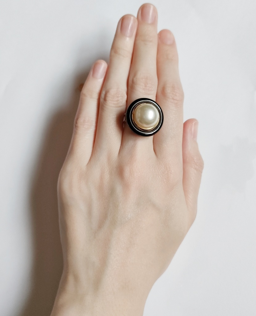 古着ボタンのリング