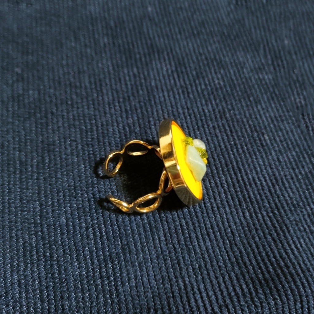 古着ボタンのリング