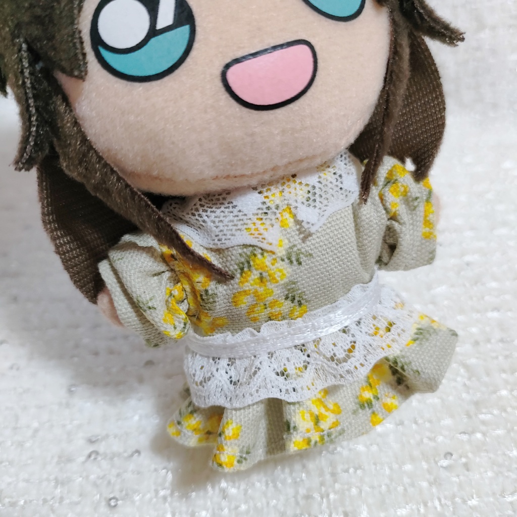 ミモザのエプロンドレス