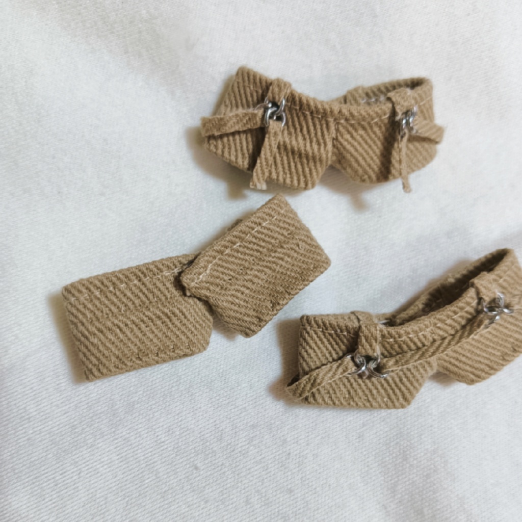 ハーネスパンツ