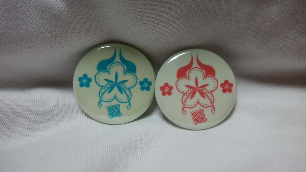 鳴花ヒメミコ缶バッヂ・光