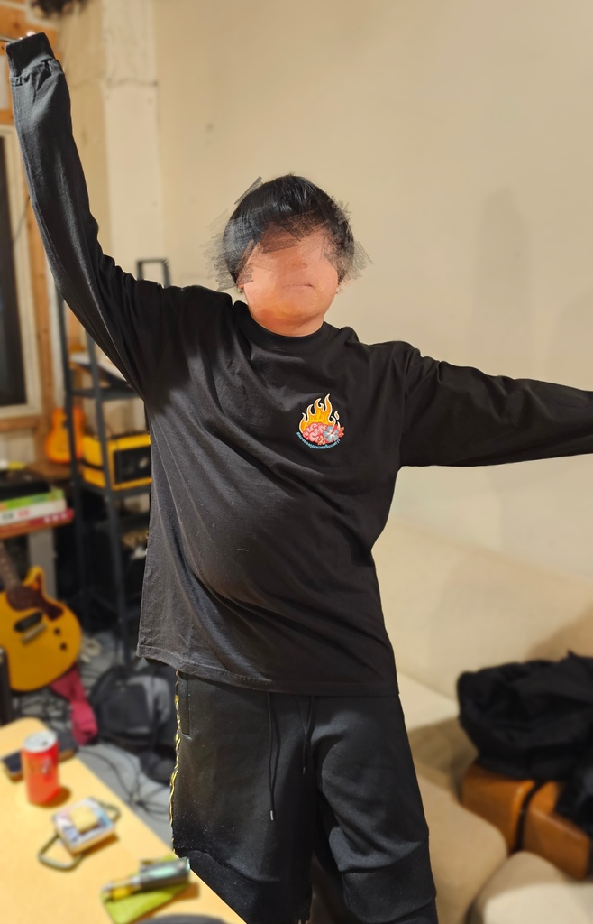 🧠脳みそ焼けてる系ロンT🌺