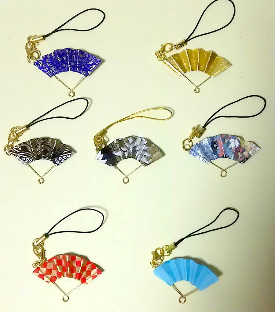 刀剣乱舞ミニ扇・ピアス ・イヤリング ・観賞用ストラップ