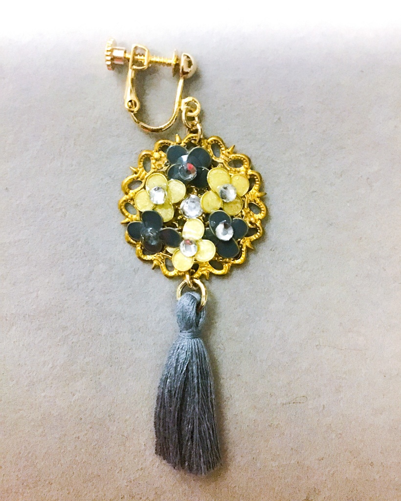 十二国記イメージタッセル耳飾り、ストラップ。