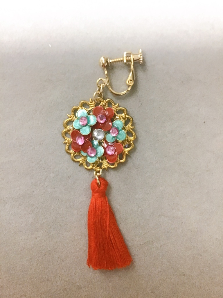 十二国記イメージタッセル耳飾り、ストラップ。