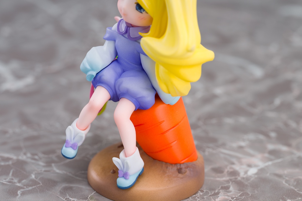 ラビットちゃんとうさぎキノコ 未塗装未組み立てガレージキット