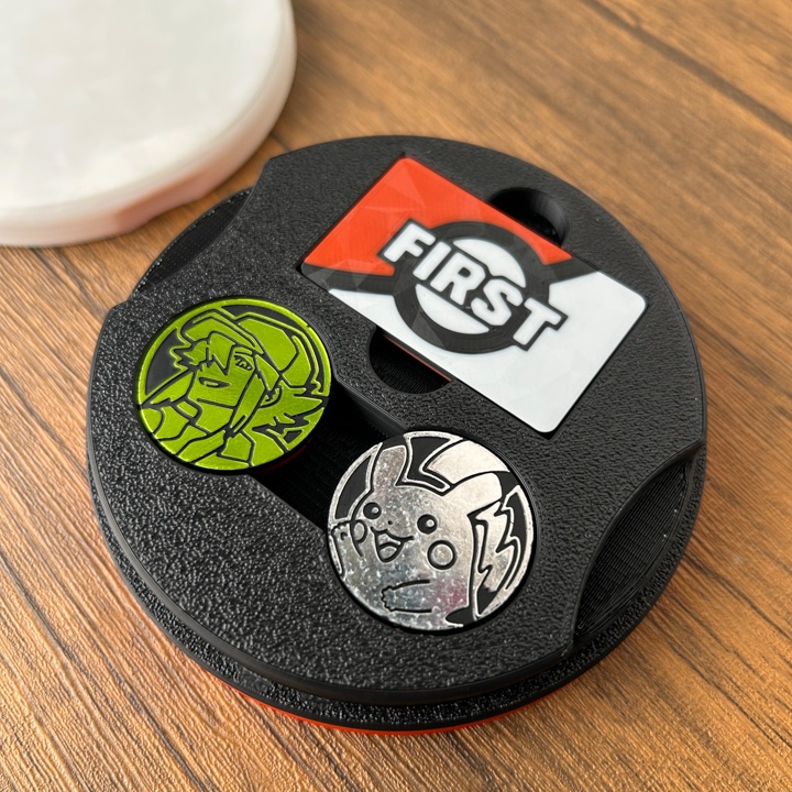 ポケカ 2段マグネットケース 赤 ダメカンダイス、各種マーカー、チェッカー