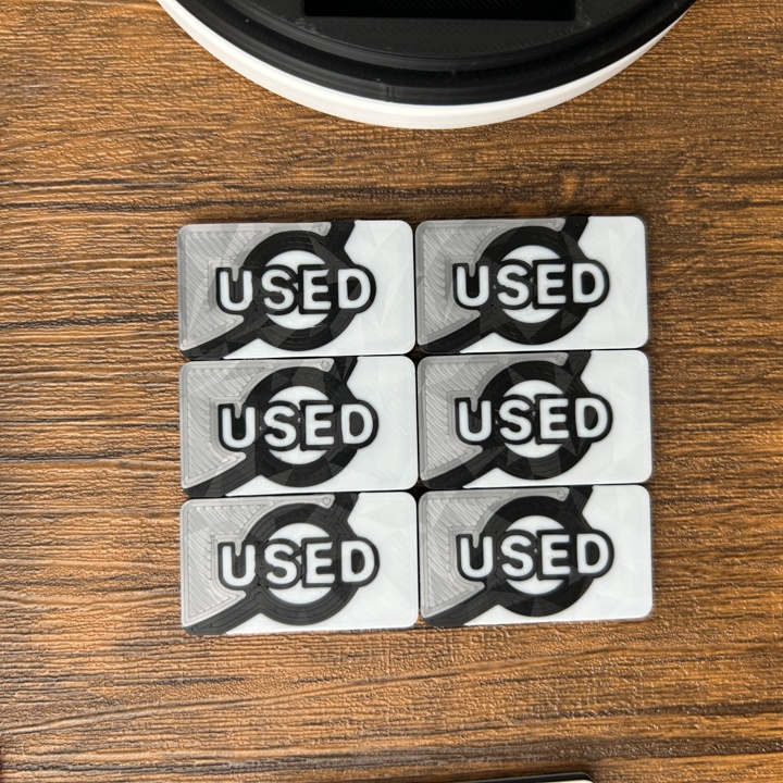 ポケカ 2段マグネットケース 銀 ダメカンダイス、各種マーカー、チェッカー