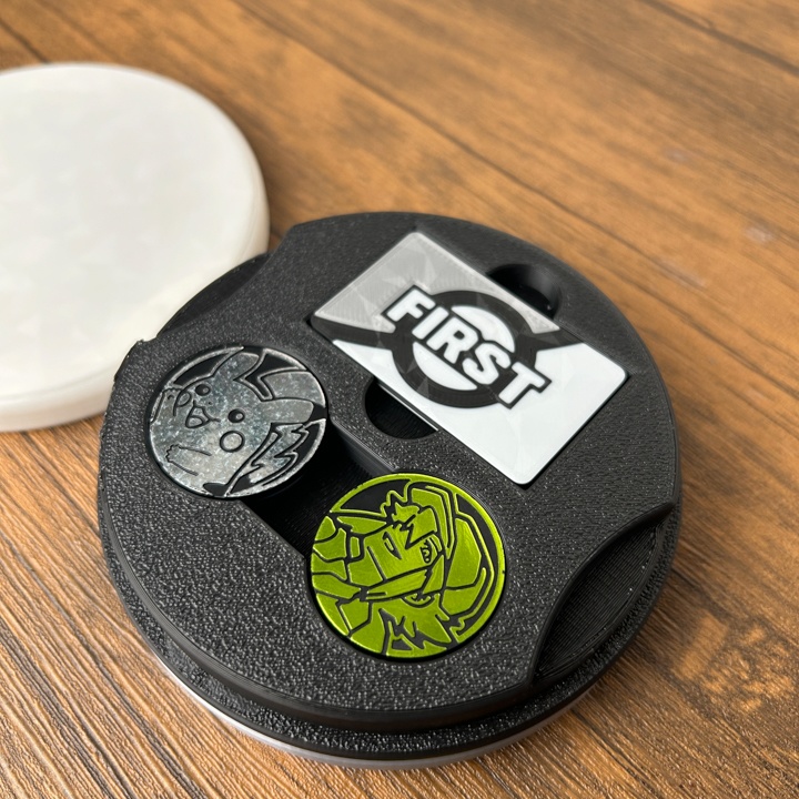 ポケカ 2段マグネットケース 銀 ダメカンダイス、各種マーカー、チェッカー