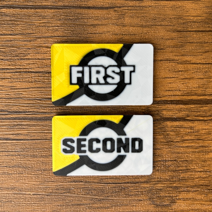 ポケカ 2段マグネットケース 金 ダメカンダイス、各種マーカー、チェッカー