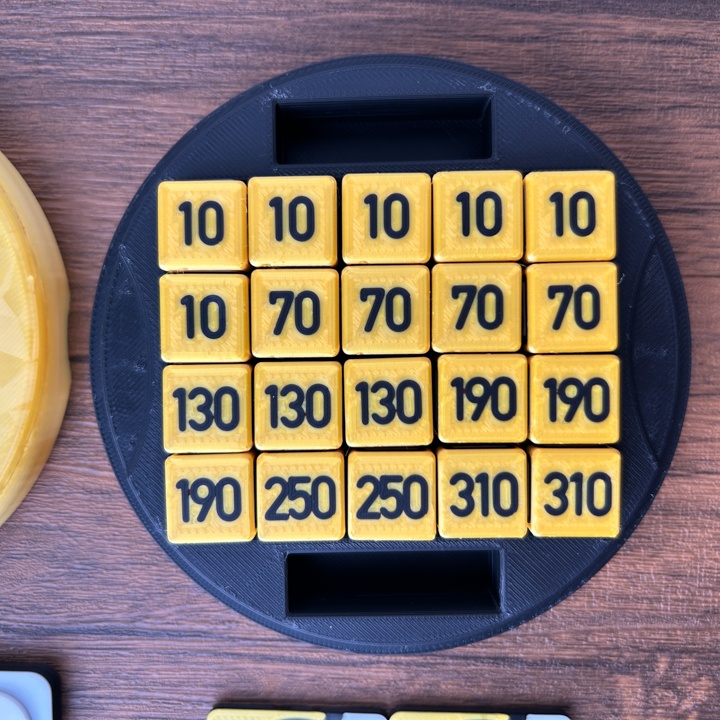 ポケカ 2段マグネットケース 金 ダメカンダイス、各種マーカー、チェッカー