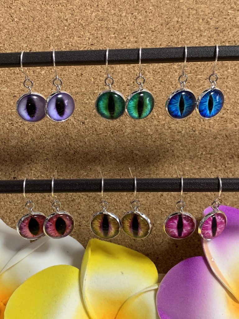 グラスアイ ピアス イヤリング