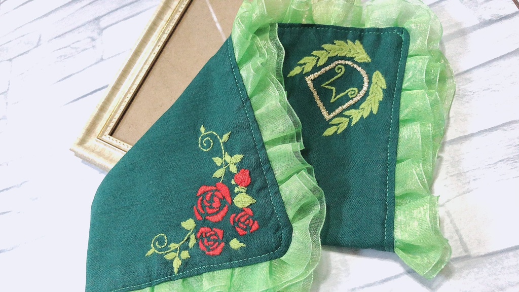 モリアーティ三兄弟の刺繍ハンカチ