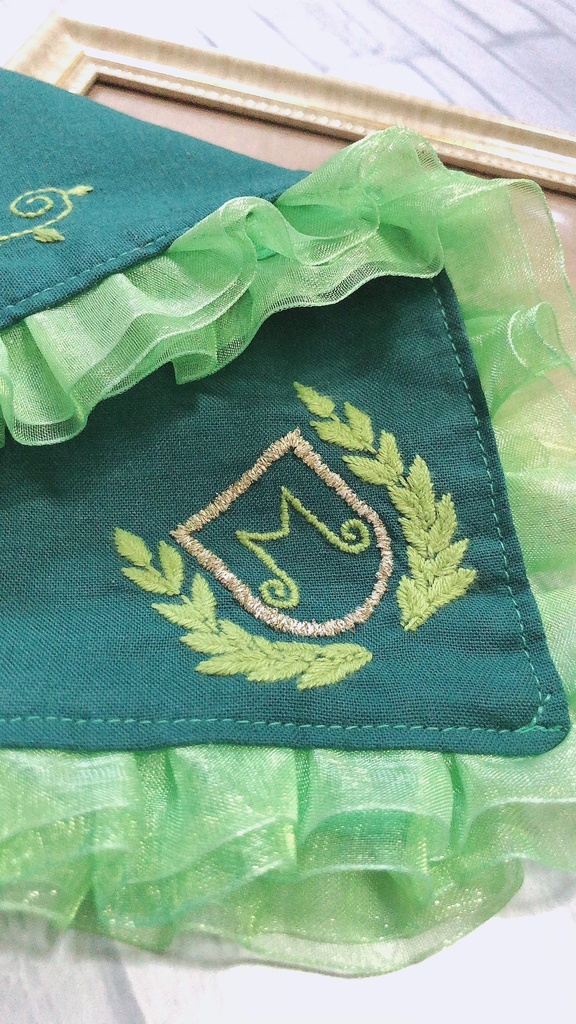 モリアーティ三兄弟の刺繍ハンカチ