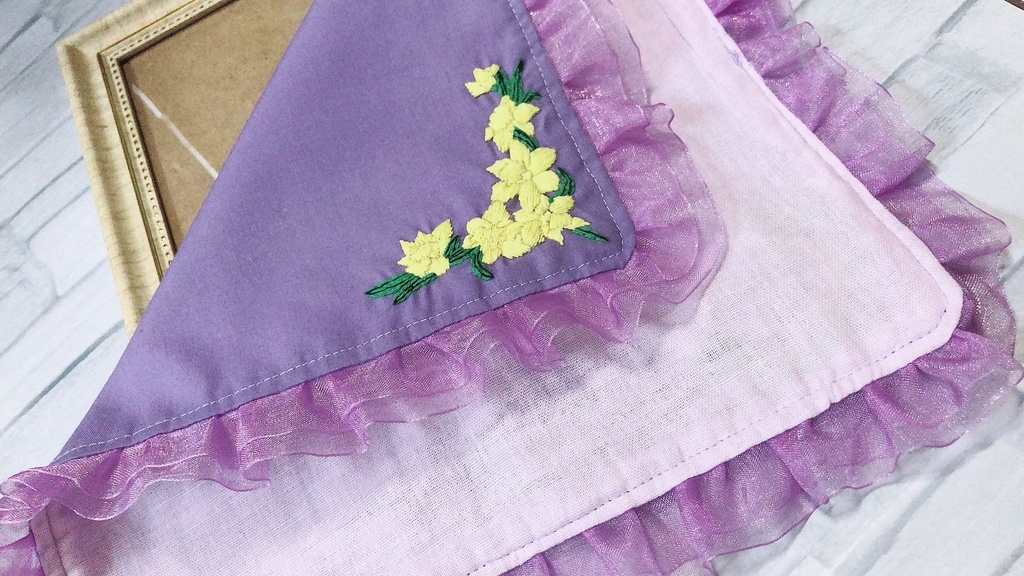 モリアーティ三兄弟の刺繍ハンカチ