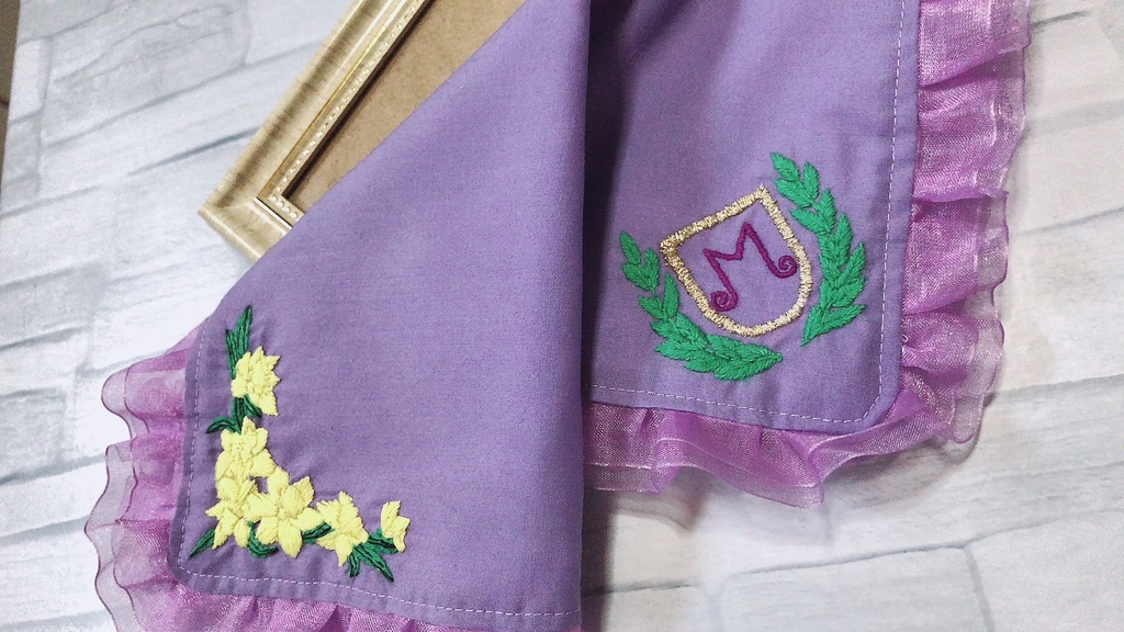 モリアーティ三兄弟の刺繍ハンカチ