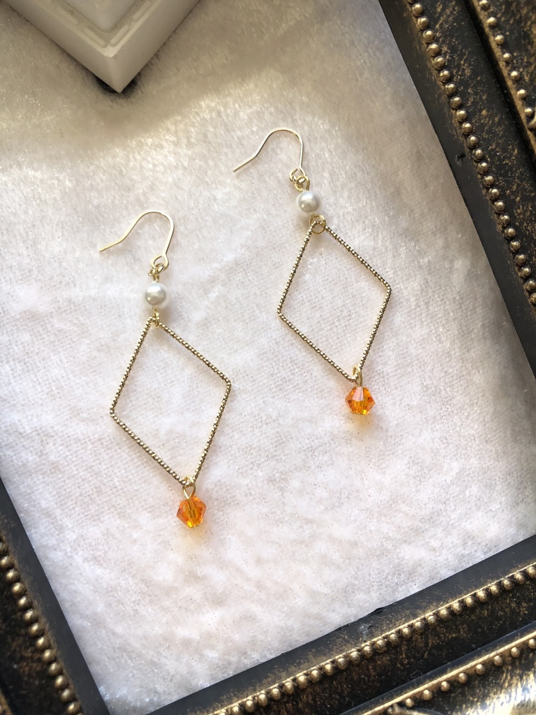 ツイステ ケイト イメージピアス/イヤリングパーツ変更オプション有