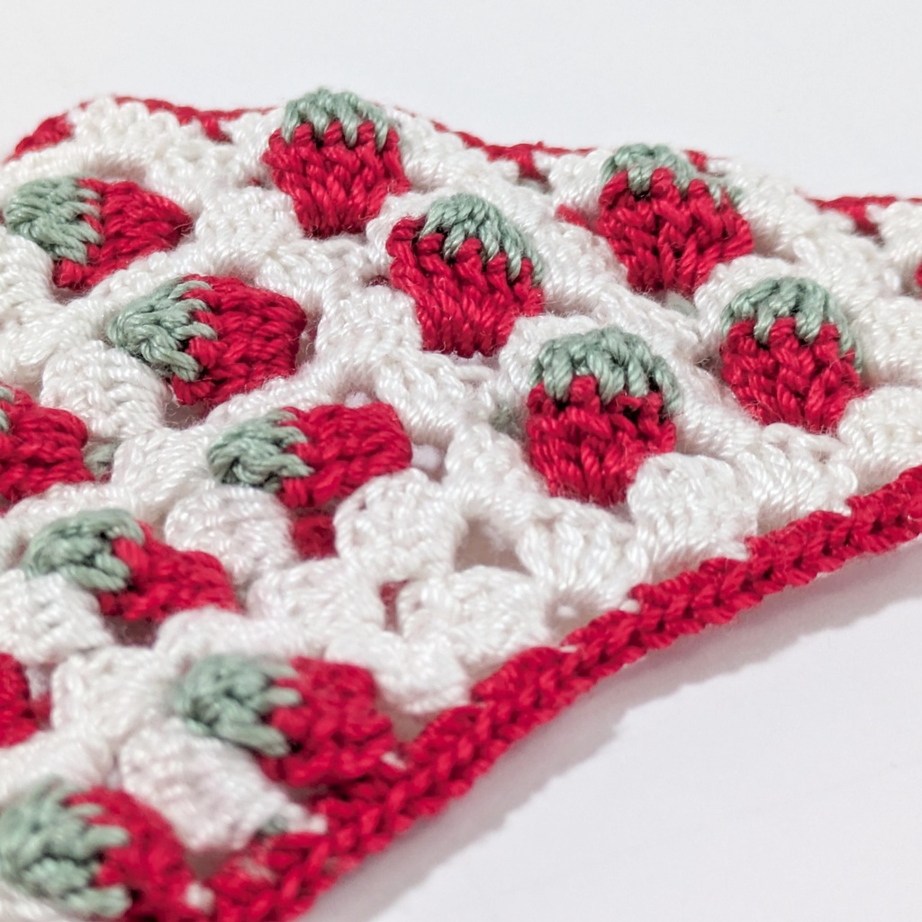 【ぬい用】いちごバブーシュカ🍓