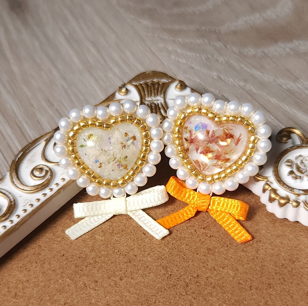 トワツガイモチーフイヤーアクセ【双子】