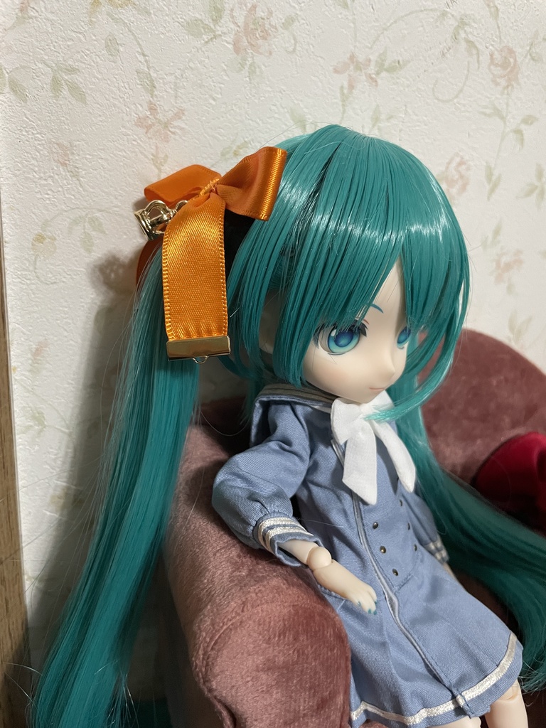 王冠チャーム付きリボン