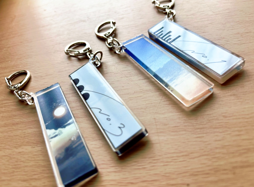 リバーシブル概念アクリルキーホルダー