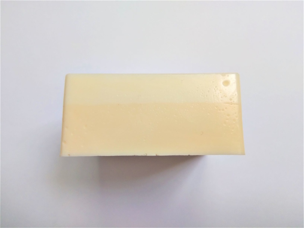 正方形の石鹸60gークリーム色ー