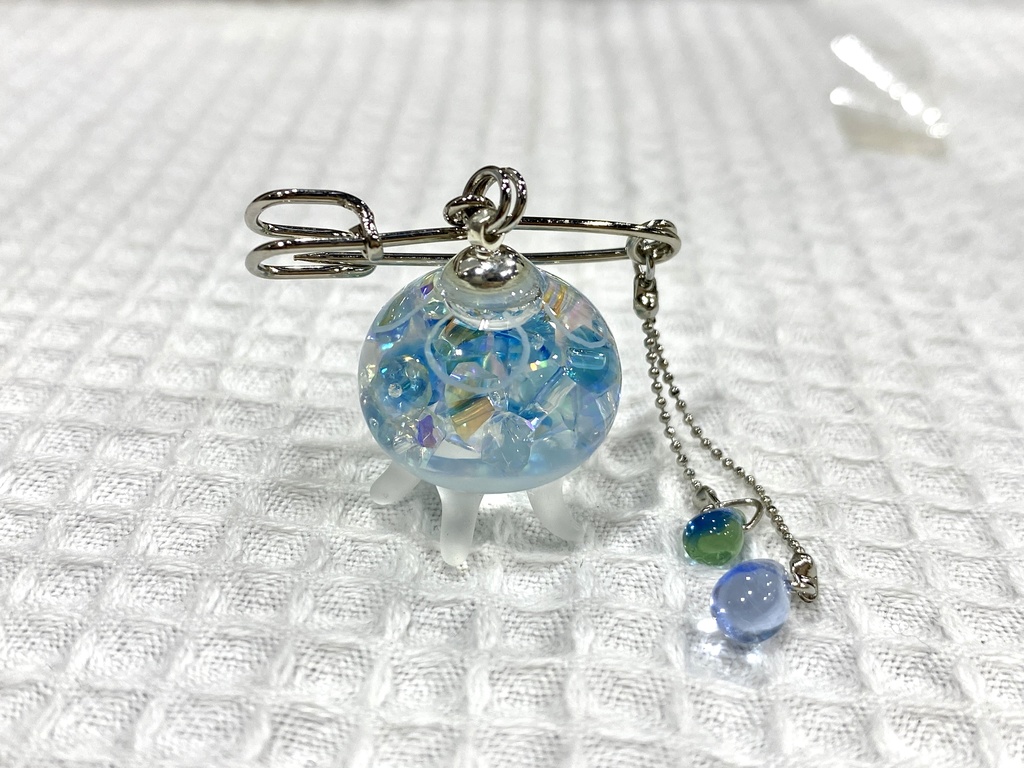 jelly fishブローチ みずいろ