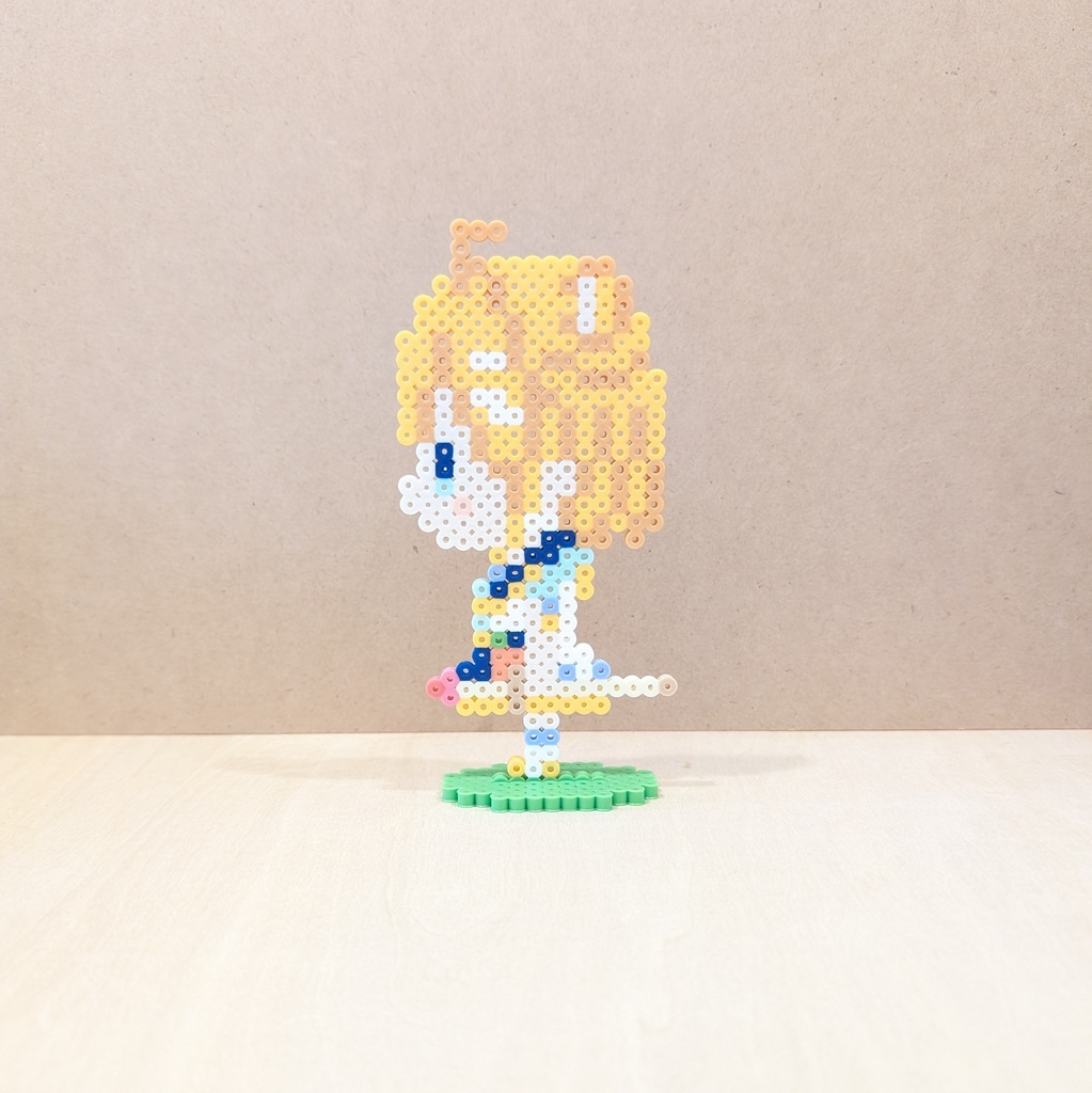 【ユニプロ二次創作作品】天晴ほかる アイロンビーズ 横向きスタンド
