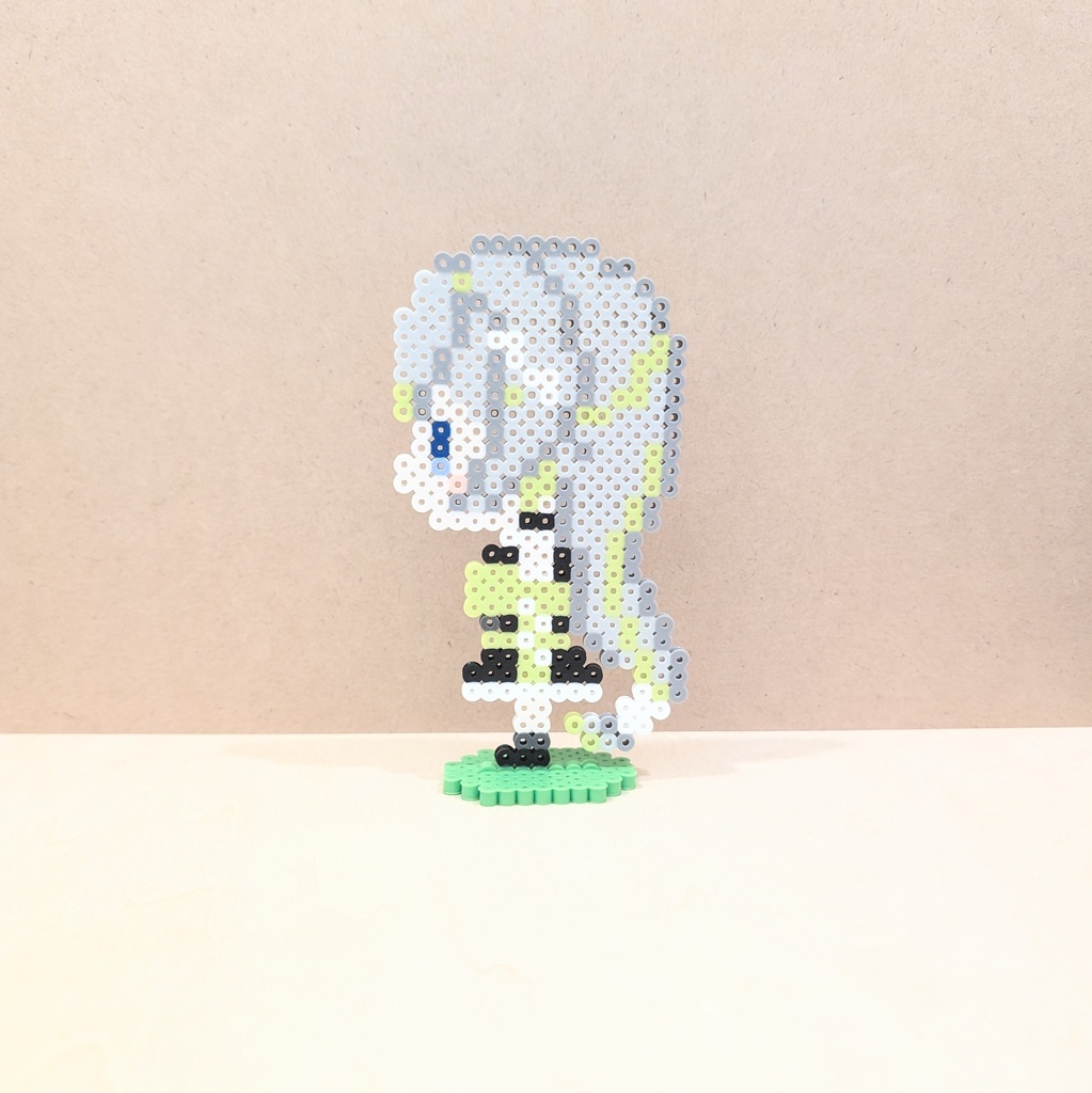 【ユニプロ二次創作作品】歩音ティナ アイロンビーズ横向きスタンド